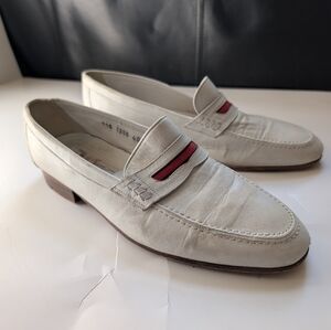 Gucci Vintage White Loafers with Red Accent Size 40.5 In VGUC